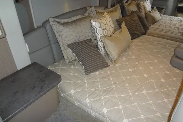 Formula 400 Super Sport image