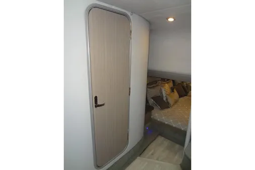 Formula 400 Super Sport image