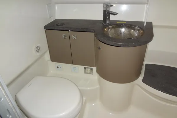 Formula 400 Super Sport image