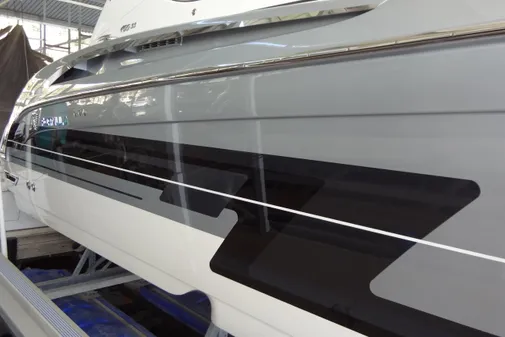 Formula 400 Super Sport image