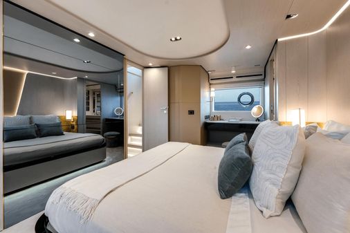 Azimut 78 FLY image