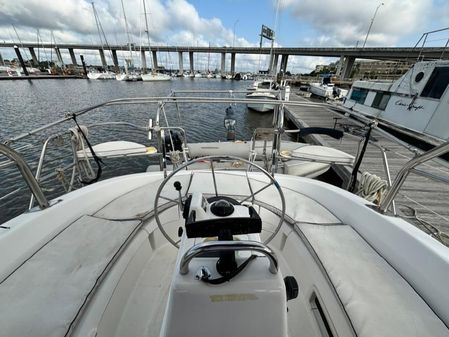 Hunter 340 image