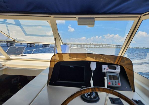 Mainship 34 PILOT image