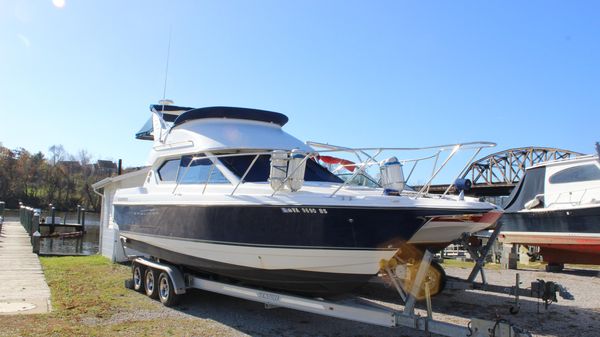 Bayliner Discovery 288