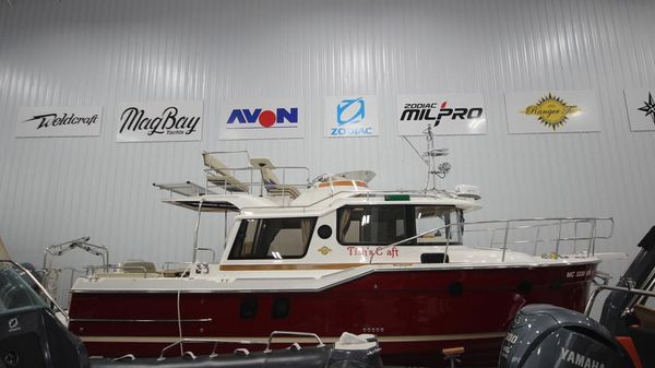 Ranger Tugs R-29 Command Bridge Luxury Edition