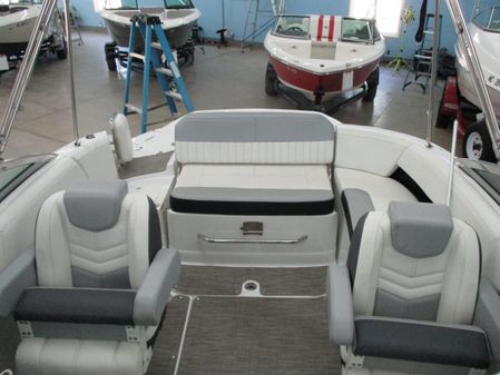 Cruisers Sport Series 238 Bow Rider image