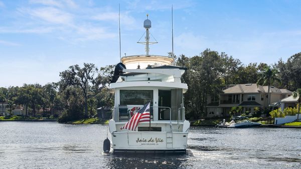 Hatteras 70 Cockpit Motor Yacht image