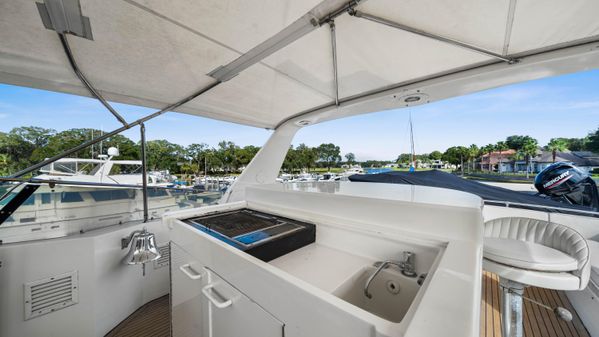 Hatteras 70 Cockpit Motor Yacht image