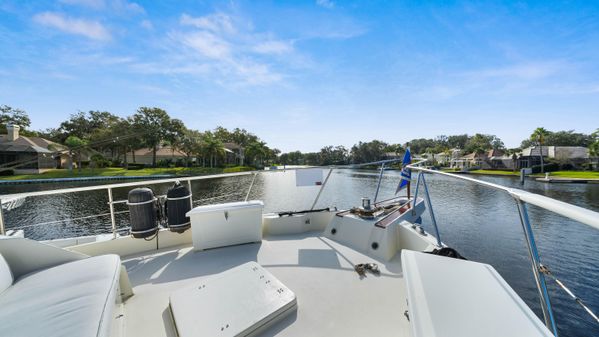 Hatteras 70 Cockpit Motor Yacht image