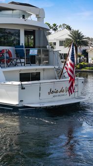 Hatteras 70 Cockpit Motor Yacht image