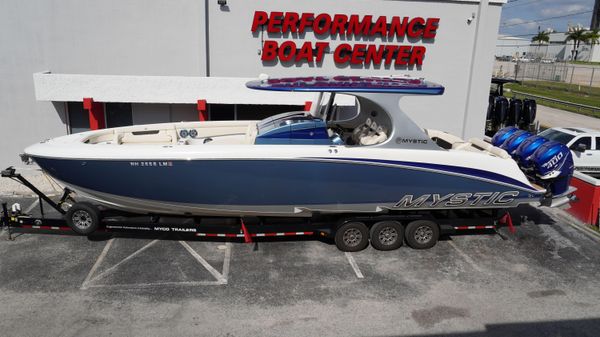 Mystic Powerboats M4200 