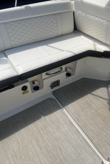 Sea-ray SUNDECK image