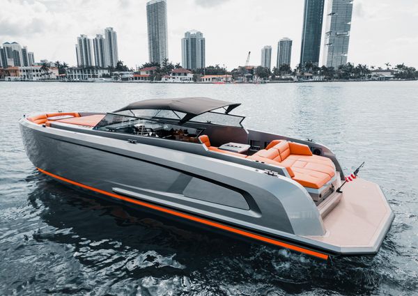 Vanquish Yachts VQ45 image