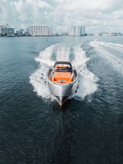 Vanquish Yachts VQ45 image