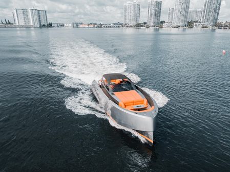 Vanquish Yachts VQ45 image