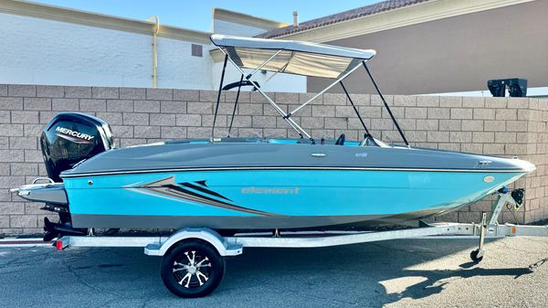 Bayliner Element E18