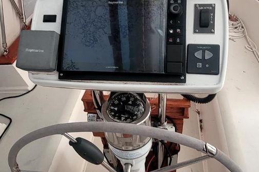 Pearson 422-CENTER-COCKPIT-KETCH image