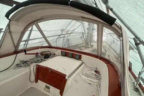 Pearson 422-CENTER-COCKPIT-KETCH image