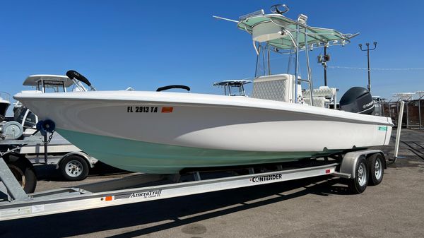 Contender 25 Bay