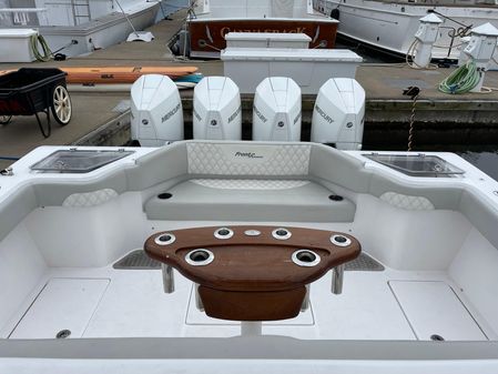 Front Runner 39 Center Console image