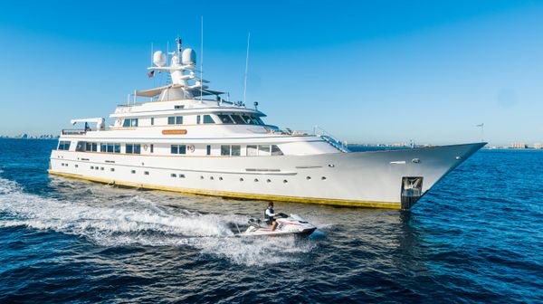 Feadship 156 image