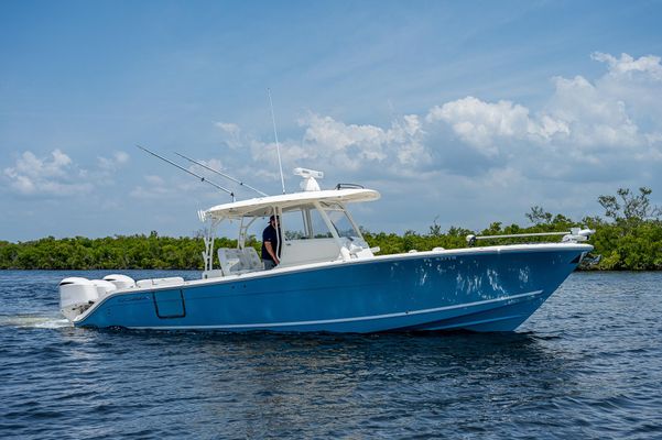 Cobia 350 Center Console - main image