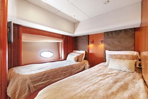 Sunseeker Predator 82 image
