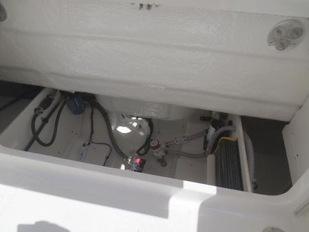 Robalo R230-CENTER-CONSOLE image