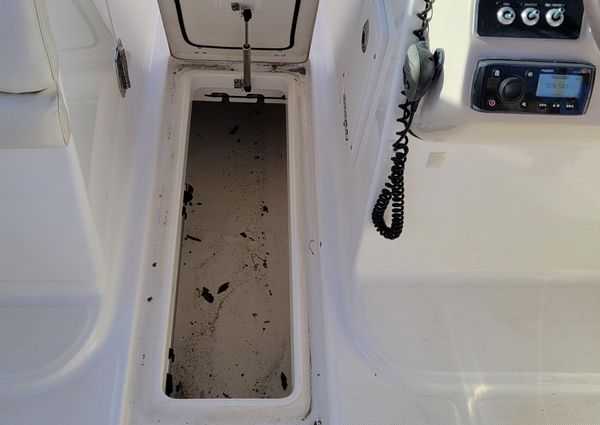 Boston Whaler 230 Vantage image