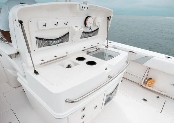 Boston Whaler 320 Outrage image