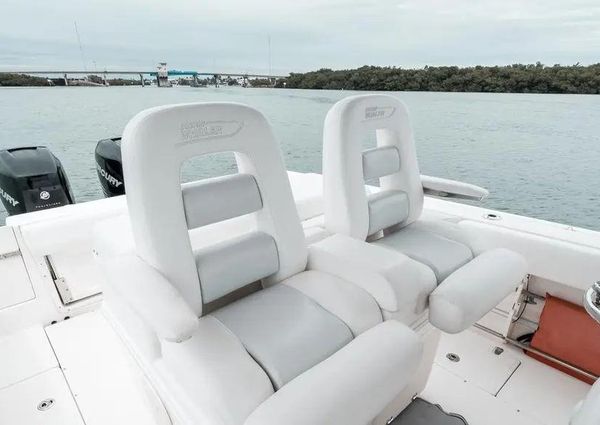 Boston Whaler 320 Outrage image