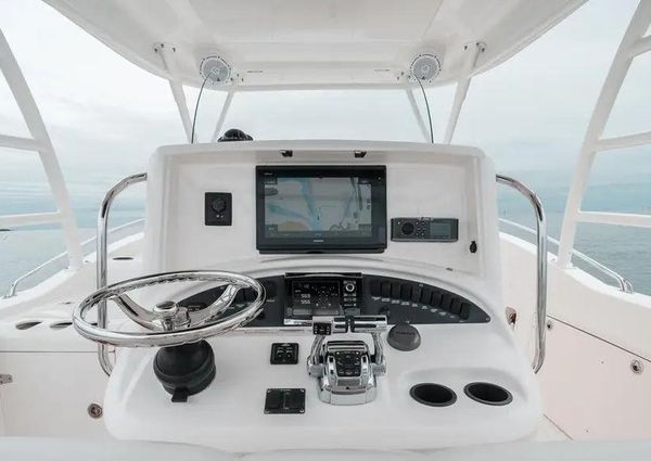 Boston Whaler 320 Outrage image