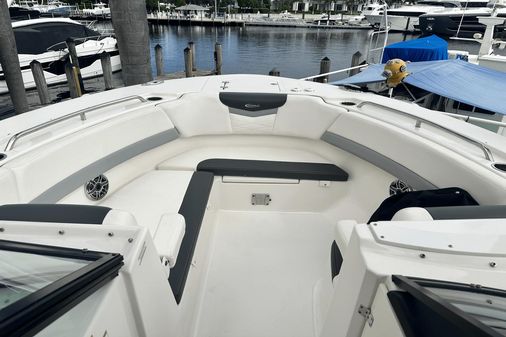 Robalo R317 Dual Console image