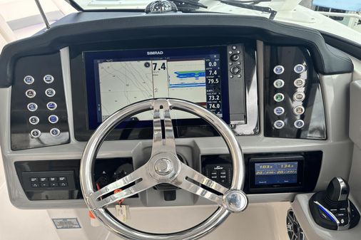 Robalo R317 Dual Console image