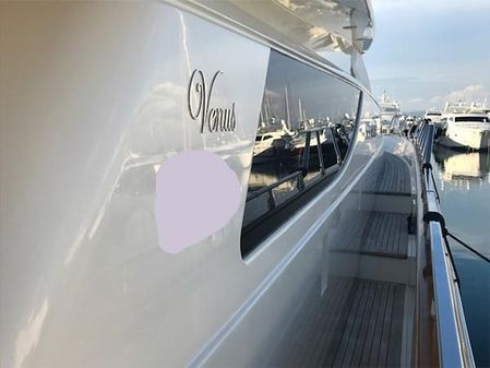 Uniesse Flybridge 72 image