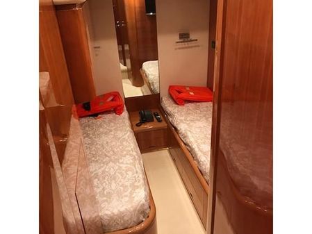 Uniesse Flybridge 72 image