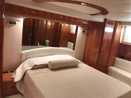 Uniesse Flybridge 72 image