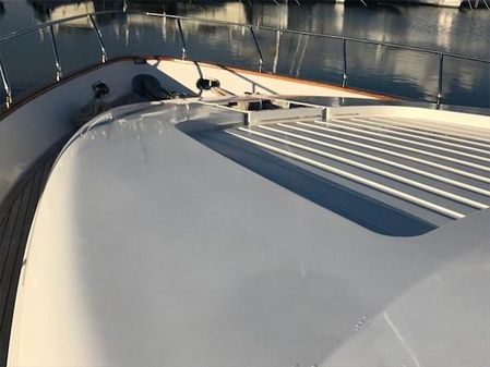 Uniesse Flybridge 72 image