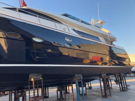 Uniesse Flybridge 72 image