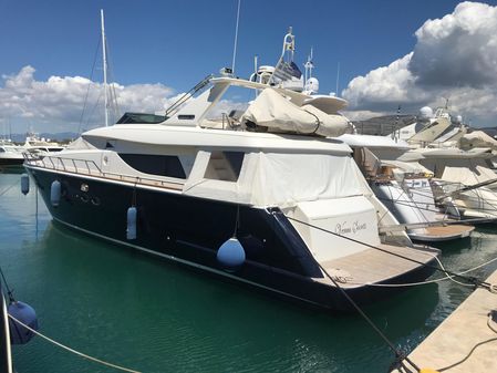 Uniesse Flybridge 72 image