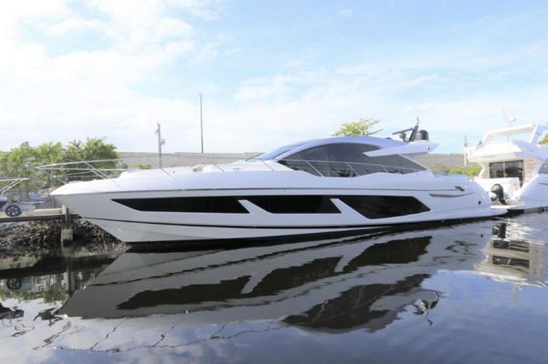 Sunseeker Predator 74 - main image