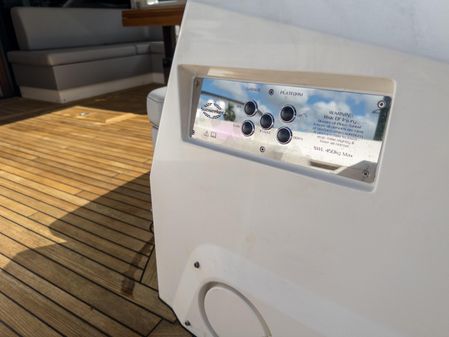 Sunseeker Predator 74 image