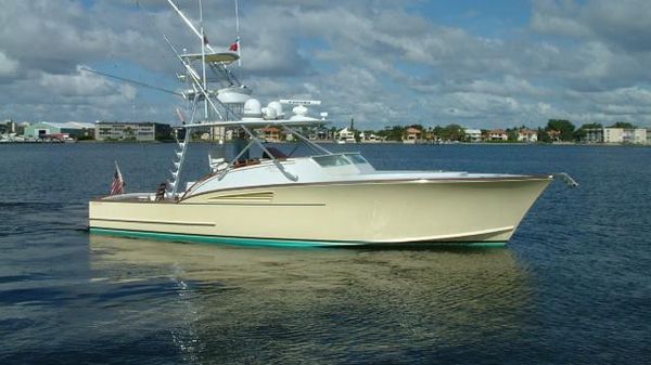 Rybovich (Margaritavich) Custom Florida Walkaround