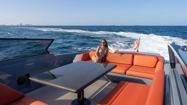 Vanquish Yachts 54 image