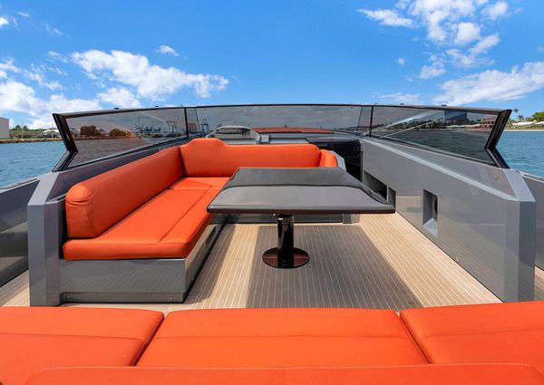 Vanquish Yachts 54 image