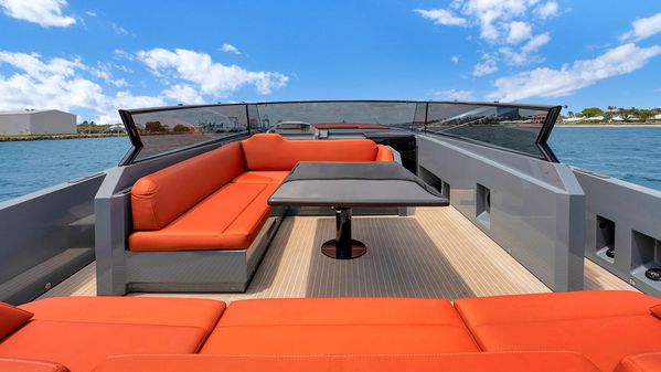 Vanquish Yachts 54 image