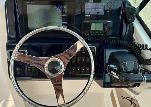 Pursuit DC 265 Dual Console image