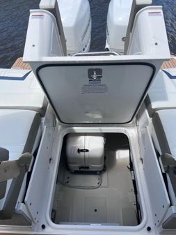 Tiara Yachts 34 LX image