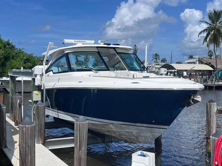 Tiara Yachts 34 LX image