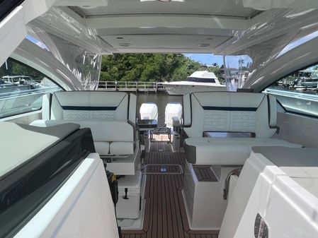 Tiara Yachts 34 LX image